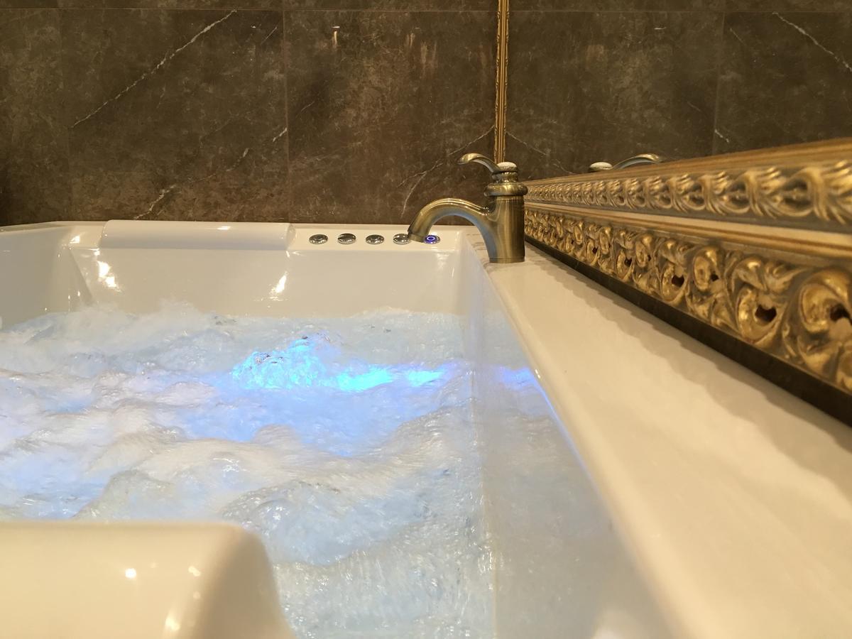 Business Jacuzzi